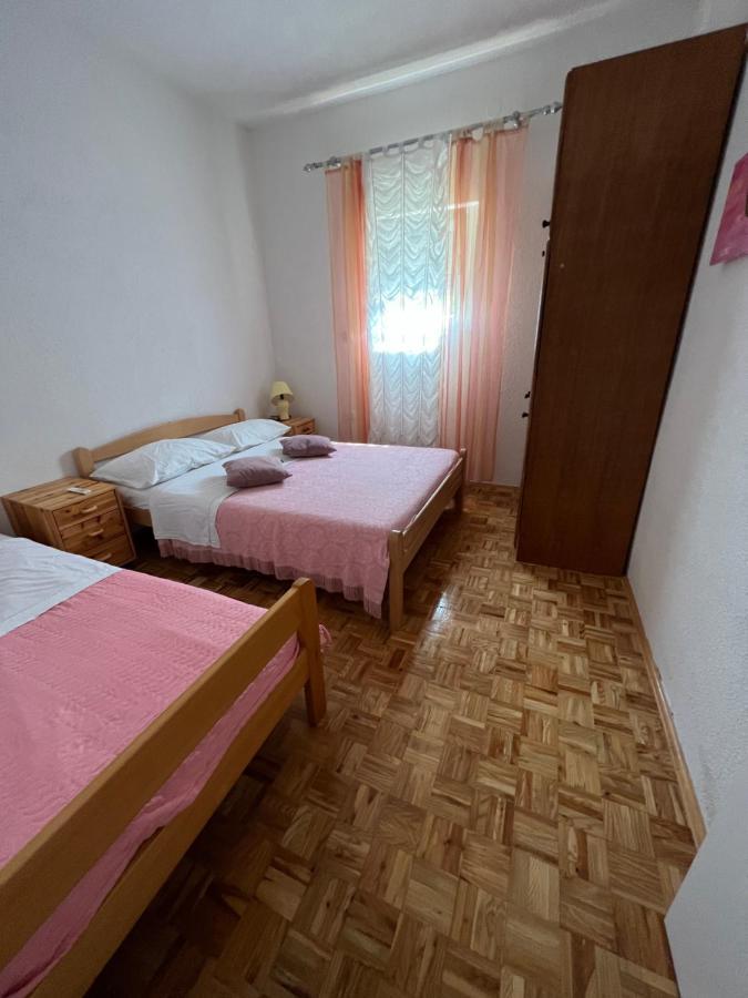 Apartment Vujcic Donji Okrug  Exteriér fotografie